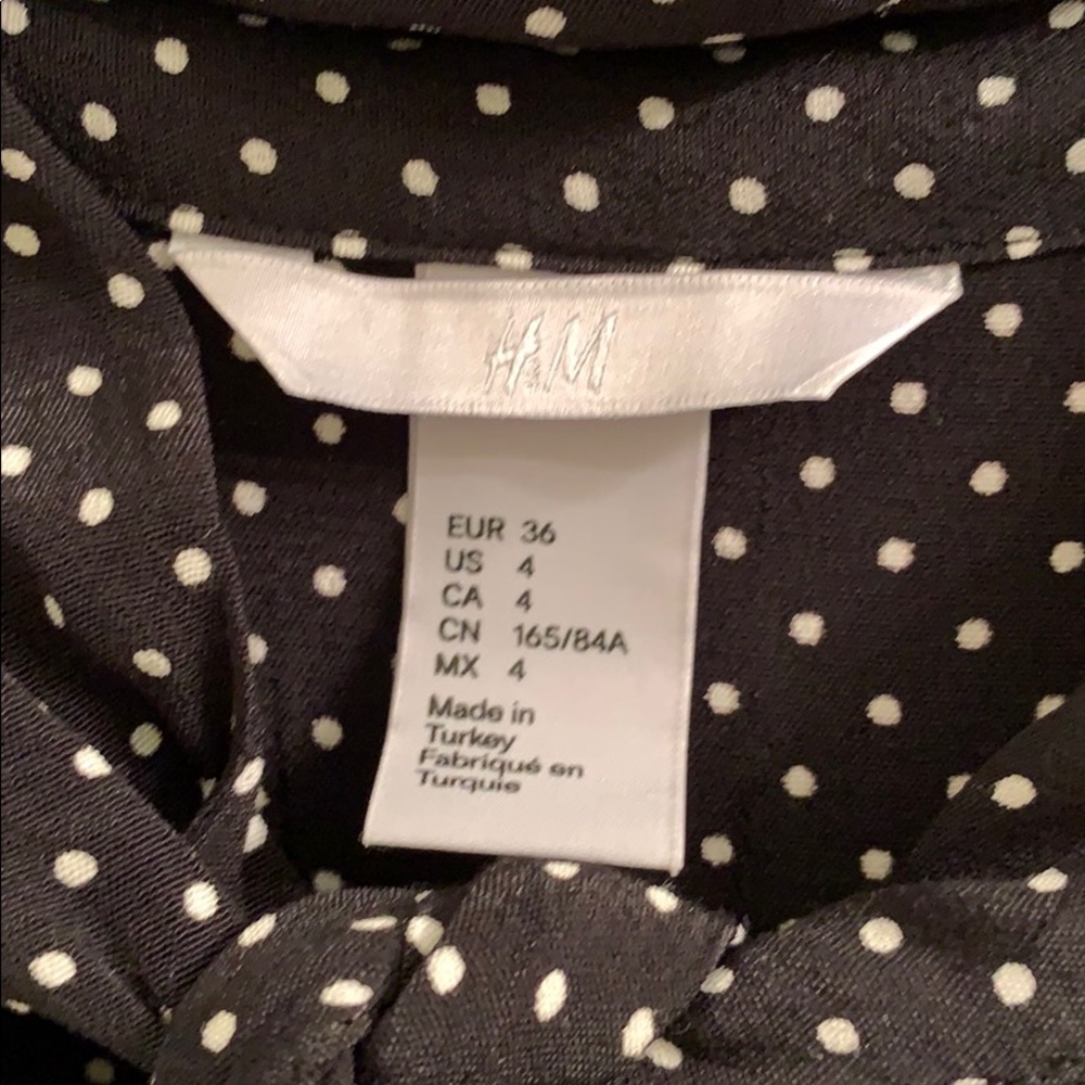 H & M Sleeveless Top - NWOT! - Picture 4 of 4